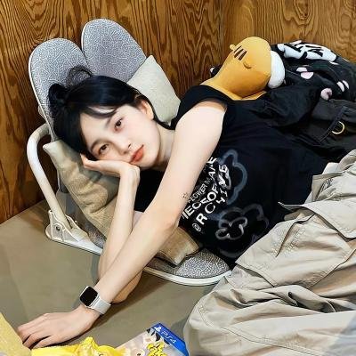 爱你们的希尔德 在线观看封面